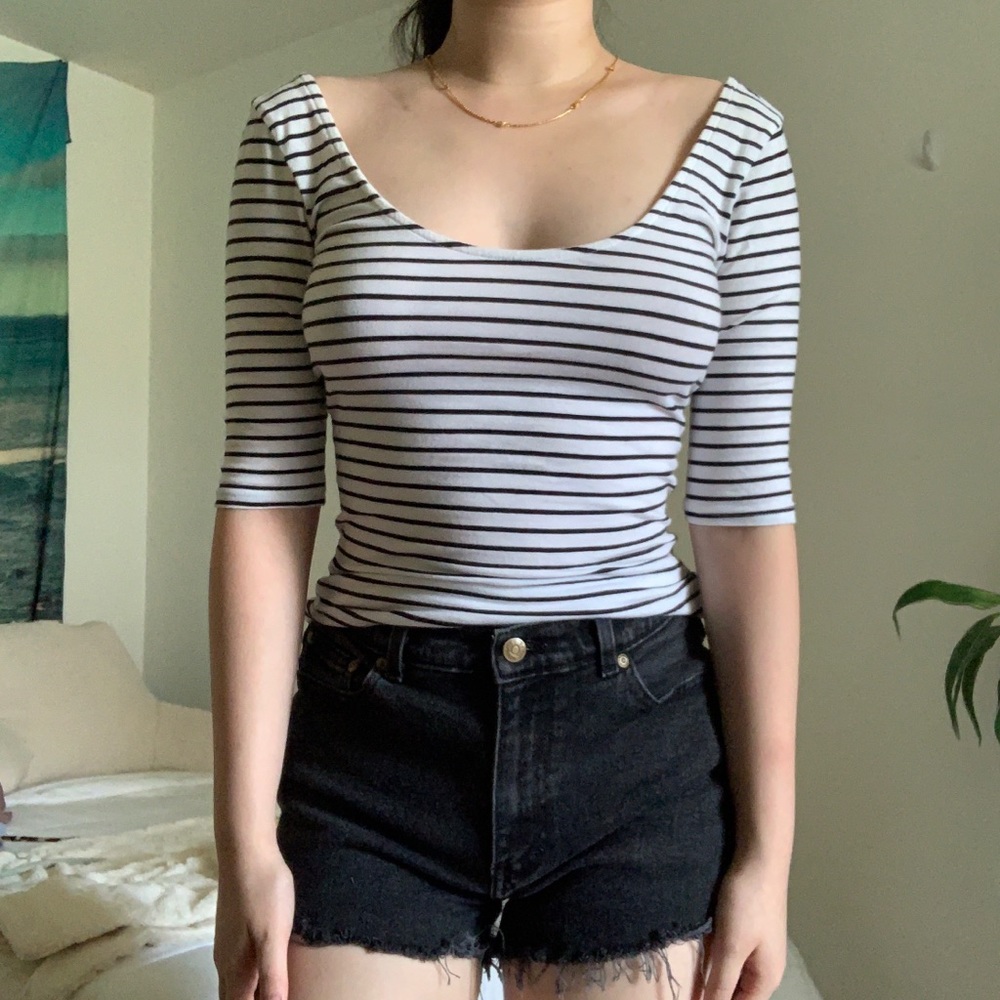 Garage stripe top